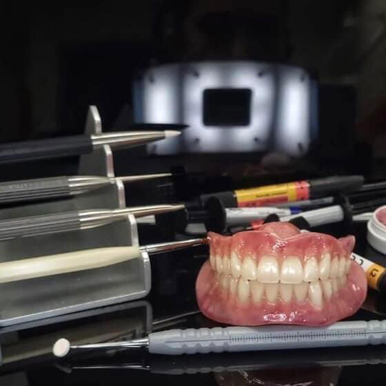  Pelleri odontotecnico - protesi dentali con attacchi